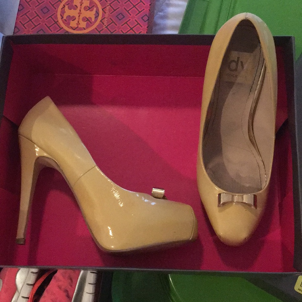 DV dolce vita platforms